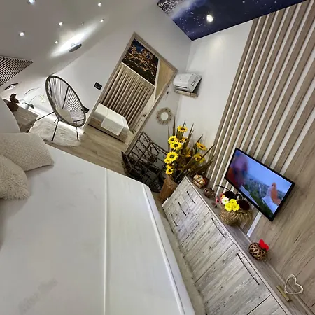 Bed & Breakfast Rrjoll
