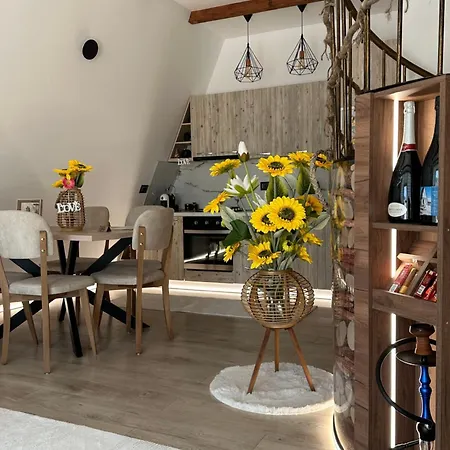 Bed & Breakfast Rrjoll *