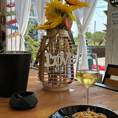 Rrjoll Bed & Breakfast